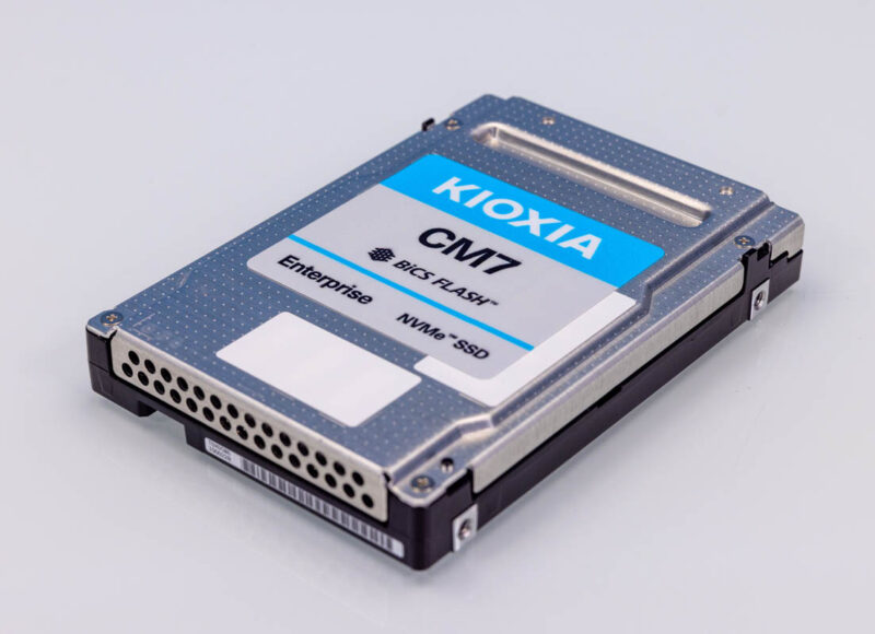 SSD NVMe KIOXIA 3.2 To